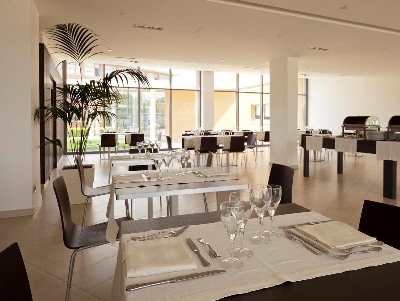 Inn Naples Airport Gricignano dʼAversa Eksteriør billede